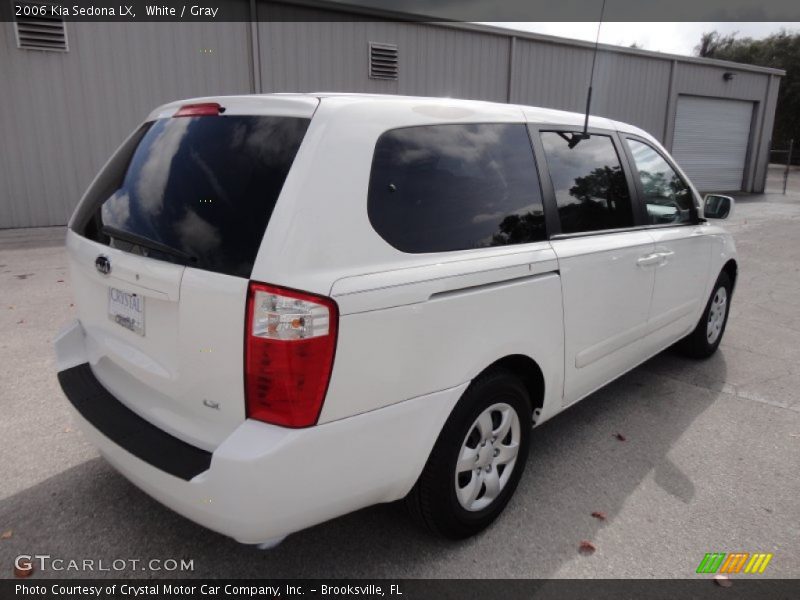 White / Gray 2006 Kia Sedona LX