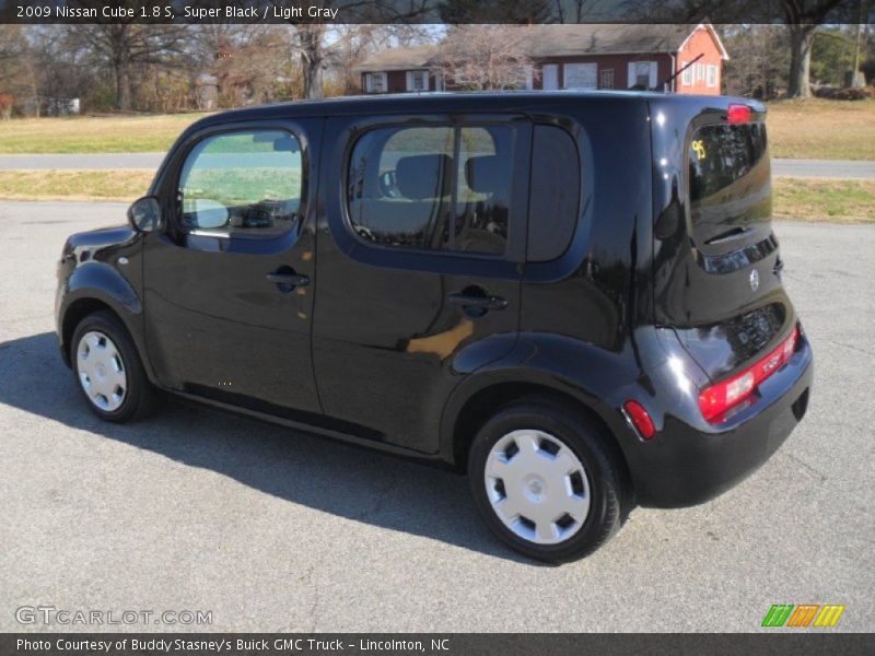 Super Black / Light Gray 2009 Nissan Cube 1.8 S