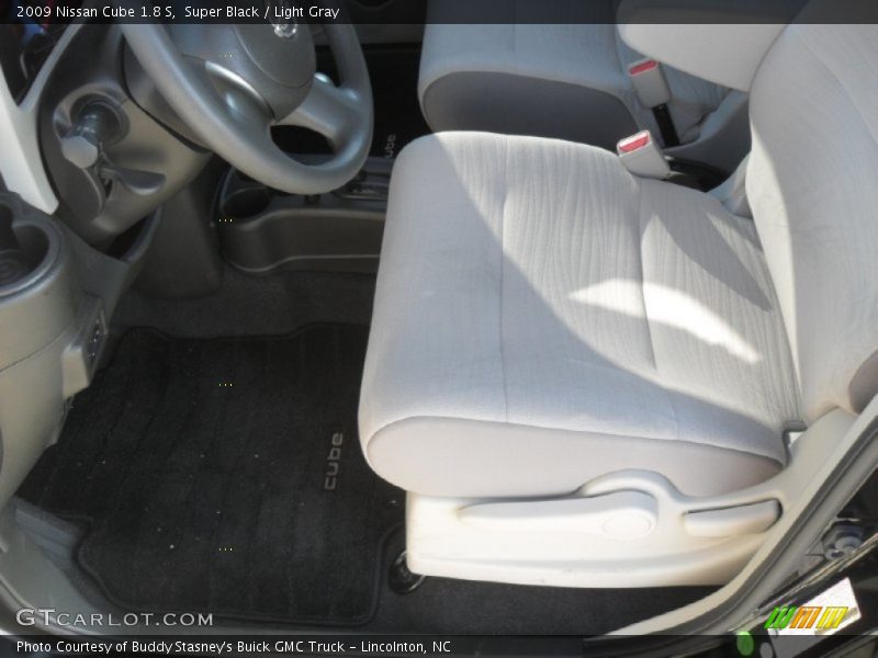 Super Black / Light Gray 2009 Nissan Cube 1.8 S