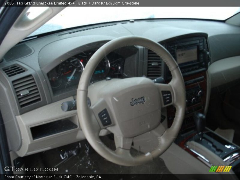 Black / Dark Khaki/Light Graystone 2005 Jeep Grand Cherokee Limited 4x4