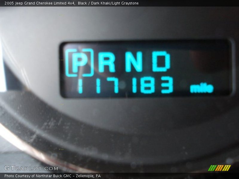Black / Dark Khaki/Light Graystone 2005 Jeep Grand Cherokee Limited 4x4