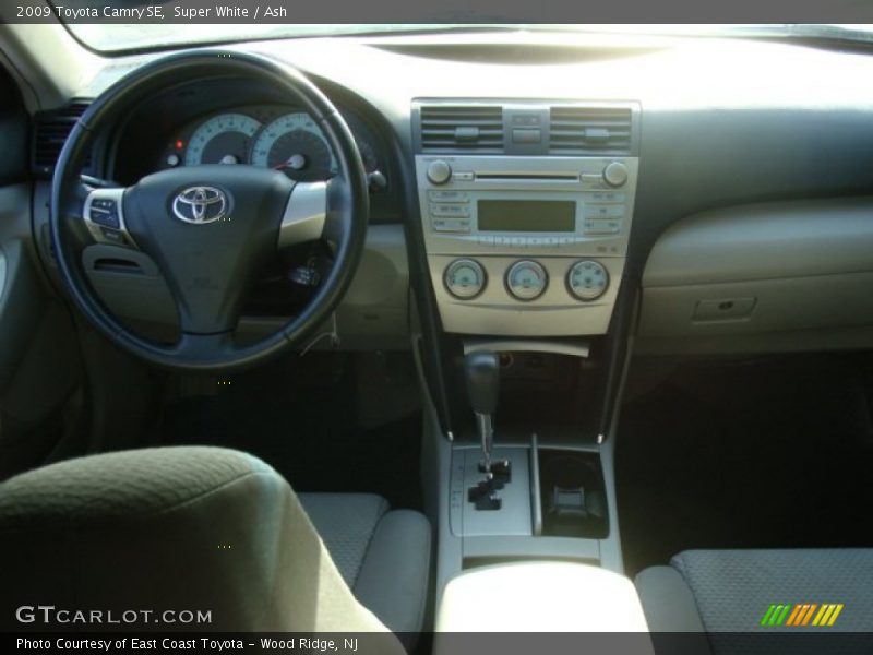 Super White / Ash 2009 Toyota Camry SE