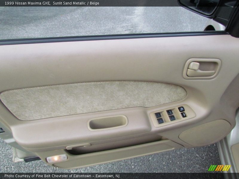 Sunlit Sand Metallic / Beige 1999 Nissan Maxima GXE