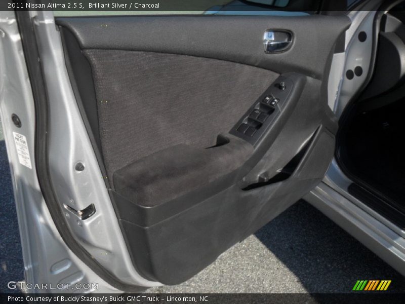 Brilliant Silver / Charcoal 2011 Nissan Altima 2.5 S