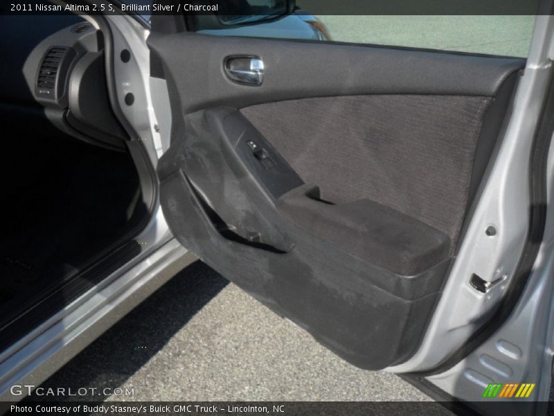 Brilliant Silver / Charcoal 2011 Nissan Altima 2.5 S