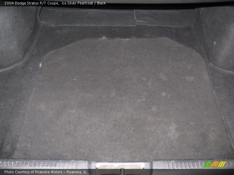  2004 Stratus R/T Coupe Trunk