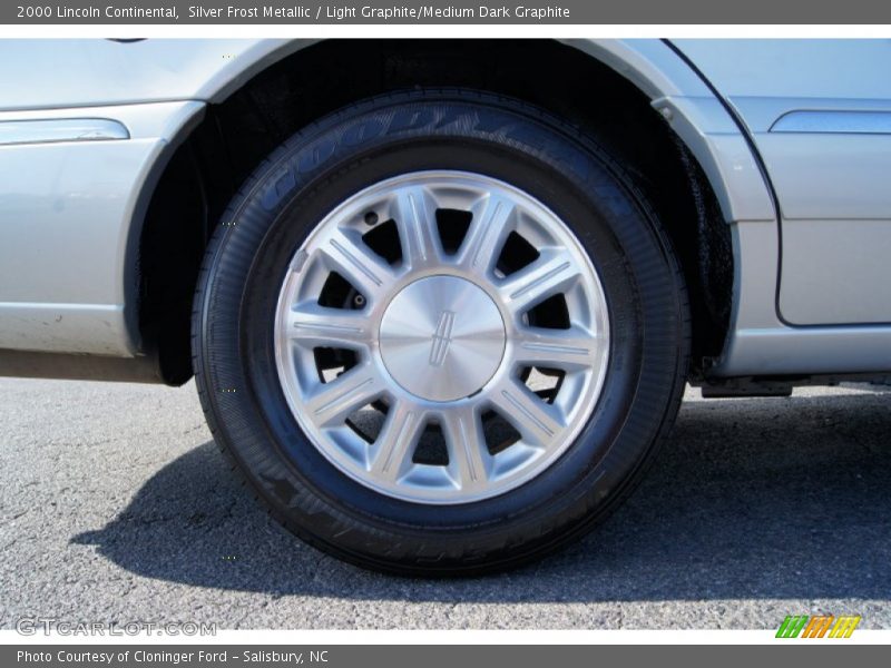 Silver Frost Metallic / Light Graphite/Medium Dark Graphite 2000 Lincoln Continental