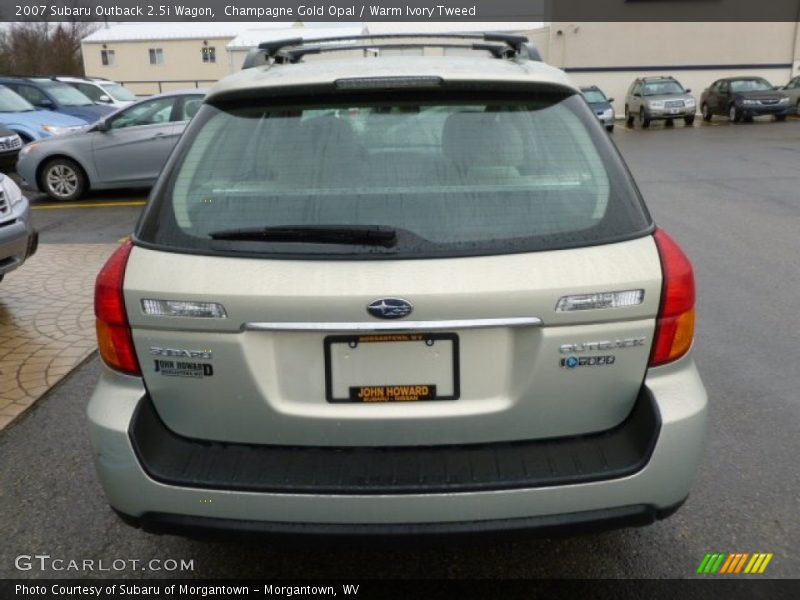 Champagne Gold Opal / Warm Ivory Tweed 2007 Subaru Outback 2.5i Wagon