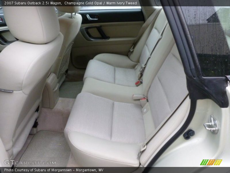 Champagne Gold Opal / Warm Ivory Tweed 2007 Subaru Outback 2.5i Wagon