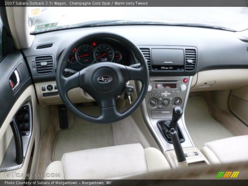 Champagne Gold Opal / Warm Ivory Tweed 2007 Subaru Outback 2.5i Wagon