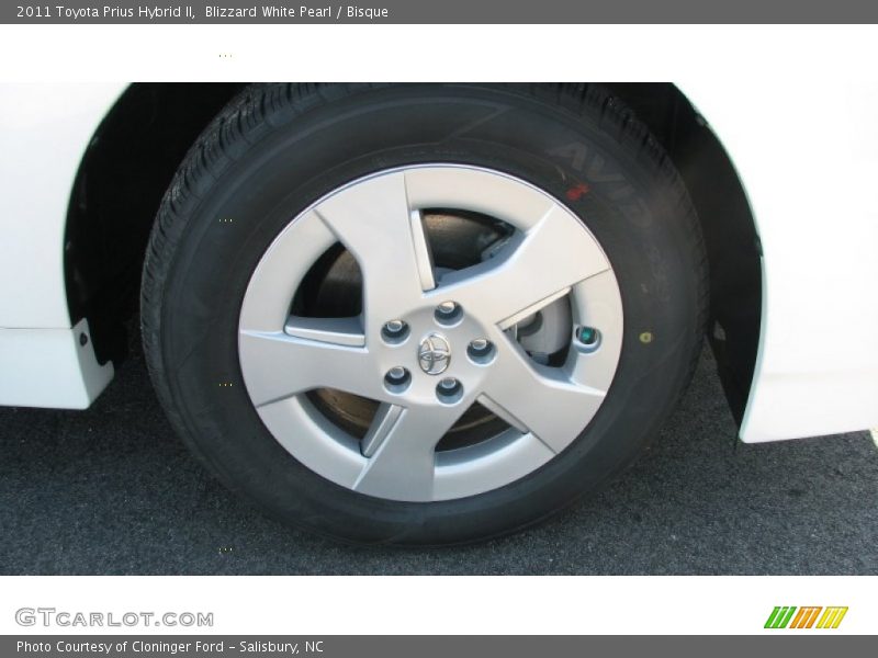 Blizzard White Pearl / Bisque 2011 Toyota Prius Hybrid II