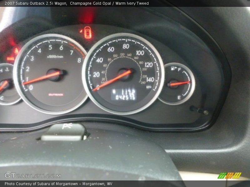 Champagne Gold Opal / Warm Ivory Tweed 2007 Subaru Outback 2.5i Wagon