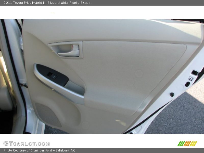 Blizzard White Pearl / Bisque 2011 Toyota Prius Hybrid II