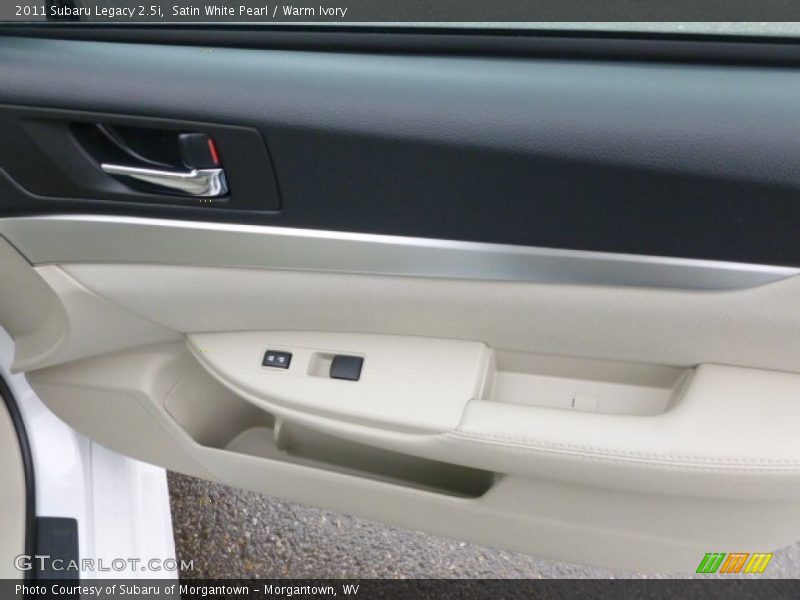 Satin White Pearl / Warm Ivory 2011 Subaru Legacy 2.5i