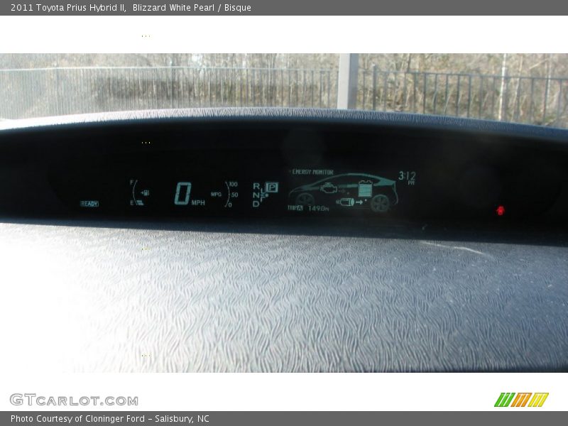 Blizzard White Pearl / Bisque 2011 Toyota Prius Hybrid II