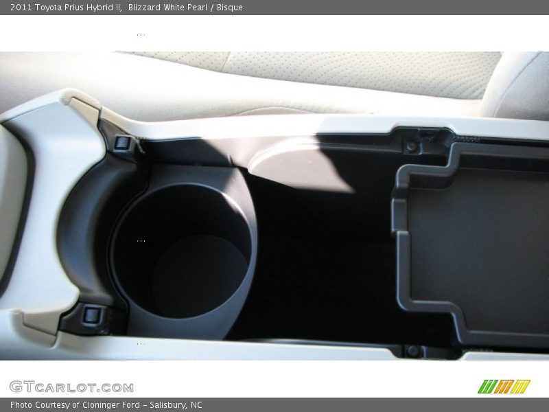 Blizzard White Pearl / Bisque 2011 Toyota Prius Hybrid II