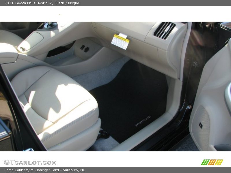 Black / Bisque 2011 Toyota Prius Hybrid IV