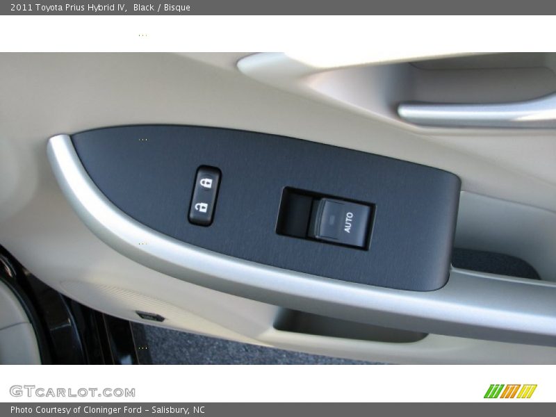 Black / Bisque 2011 Toyota Prius Hybrid IV