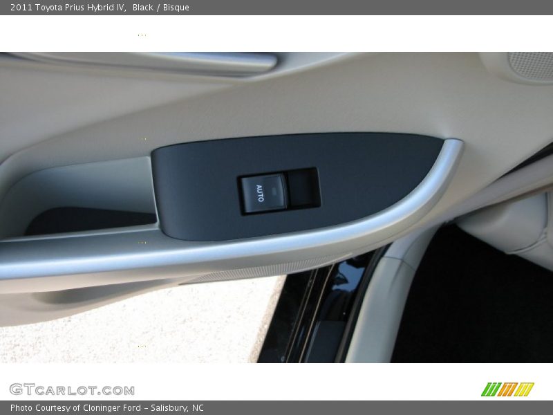 Black / Bisque 2011 Toyota Prius Hybrid IV