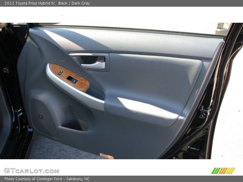 Black / Dark Gray 2011 Toyota Prius Hybrid IV