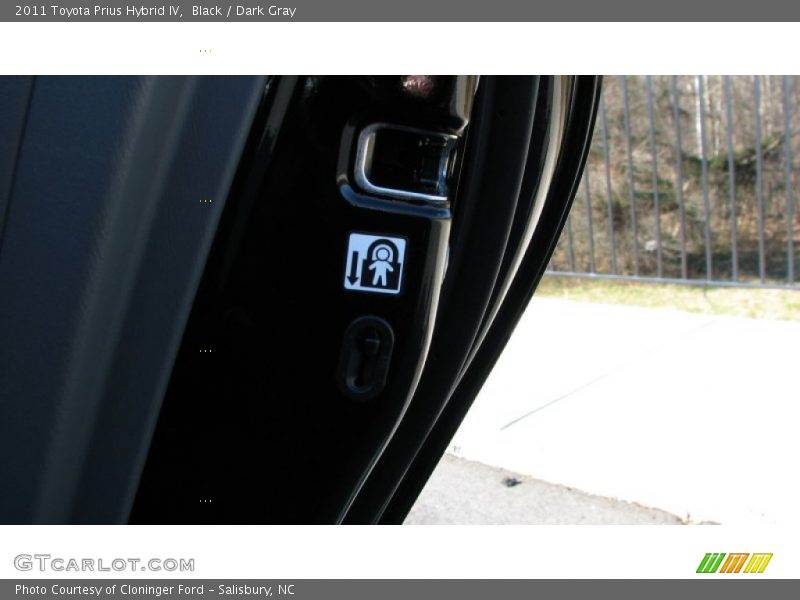 Black / Dark Gray 2011 Toyota Prius Hybrid IV