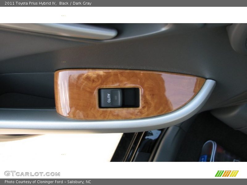 Black / Dark Gray 2011 Toyota Prius Hybrid IV