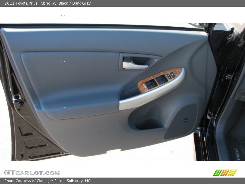 Black / Dark Gray 2011 Toyota Prius Hybrid IV