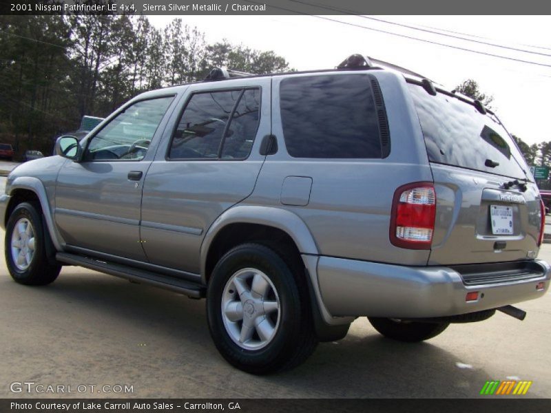 Sierra Silver Metallic / Charcoal 2001 Nissan Pathfinder LE 4x4