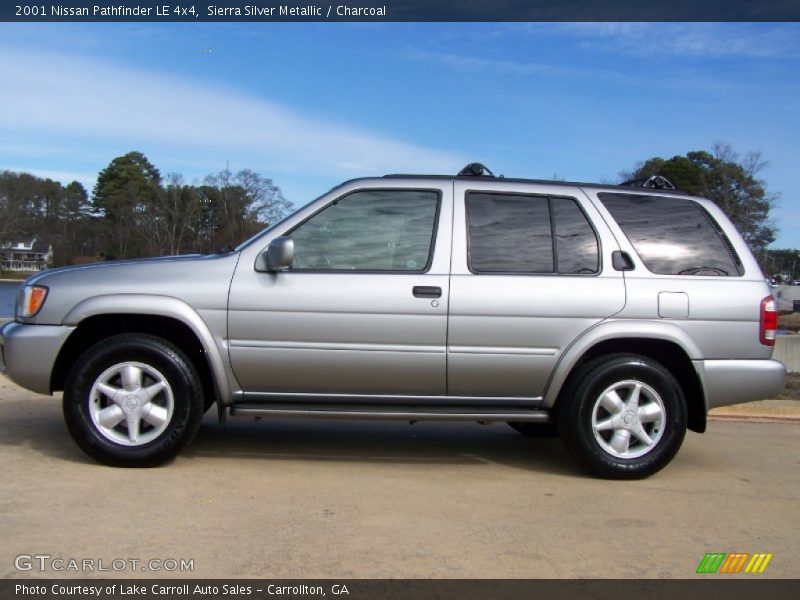 Sierra Silver Metallic / Charcoal 2001 Nissan Pathfinder LE 4x4