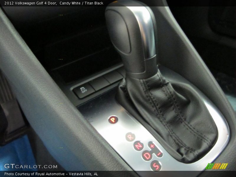 Candy White / Titan Black 2012 Volkswagen Golf 4 Door