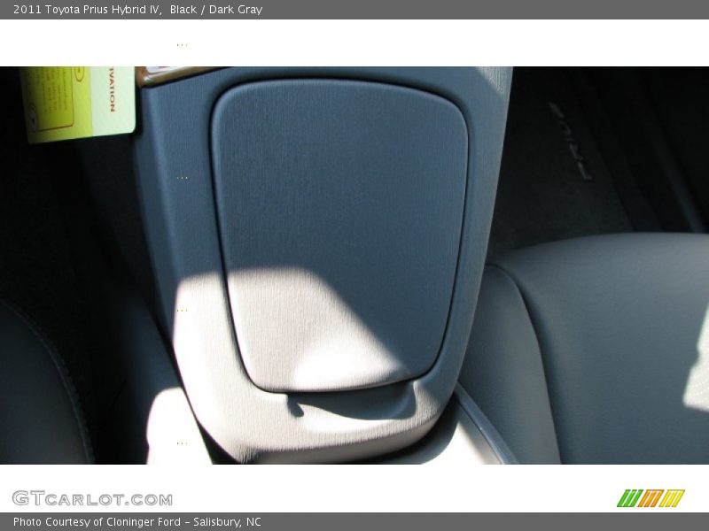 Black / Dark Gray 2011 Toyota Prius Hybrid IV