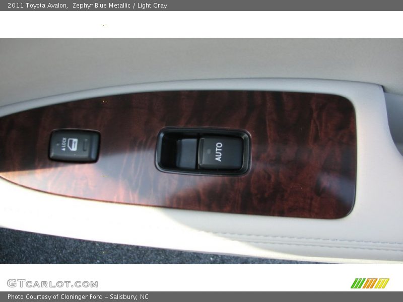 Zephyr Blue Metallic / Light Gray 2011 Toyota Avalon