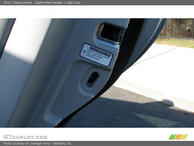 Zephyr Blue Metallic / Light Gray 2011 Toyota Avalon