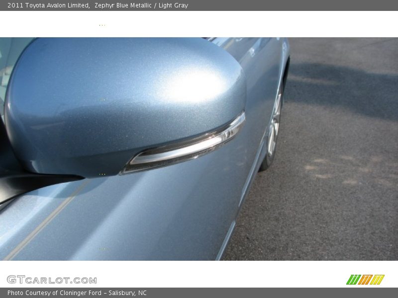 Zephyr Blue Metallic / Light Gray 2011 Toyota Avalon Limited