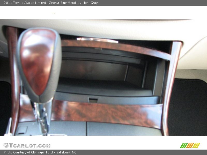 Zephyr Blue Metallic / Light Gray 2011 Toyota Avalon Limited