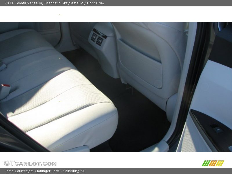 Magnetic Gray Metallic / Light Gray 2011 Toyota Venza I4