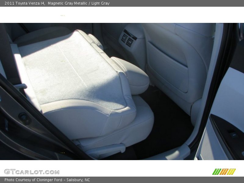 Magnetic Gray Metallic / Light Gray 2011 Toyota Venza I4