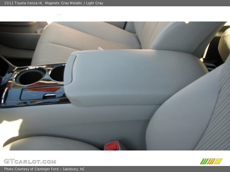 Magnetic Gray Metallic / Light Gray 2011 Toyota Venza I4