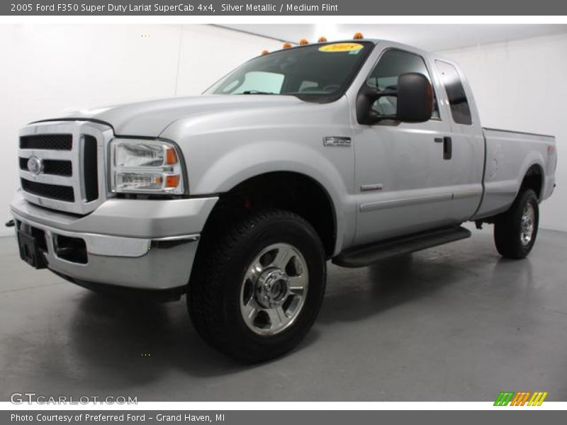 Silver Metallic / Medium Flint 2005 Ford F350 Super Duty Lariat SuperCab 4x4