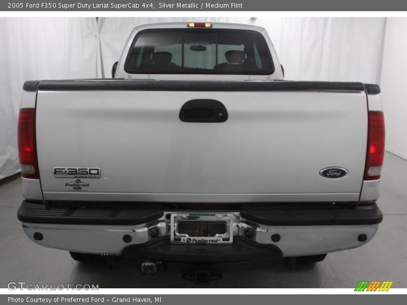 Silver Metallic / Medium Flint 2005 Ford F350 Super Duty Lariat SuperCab 4x4