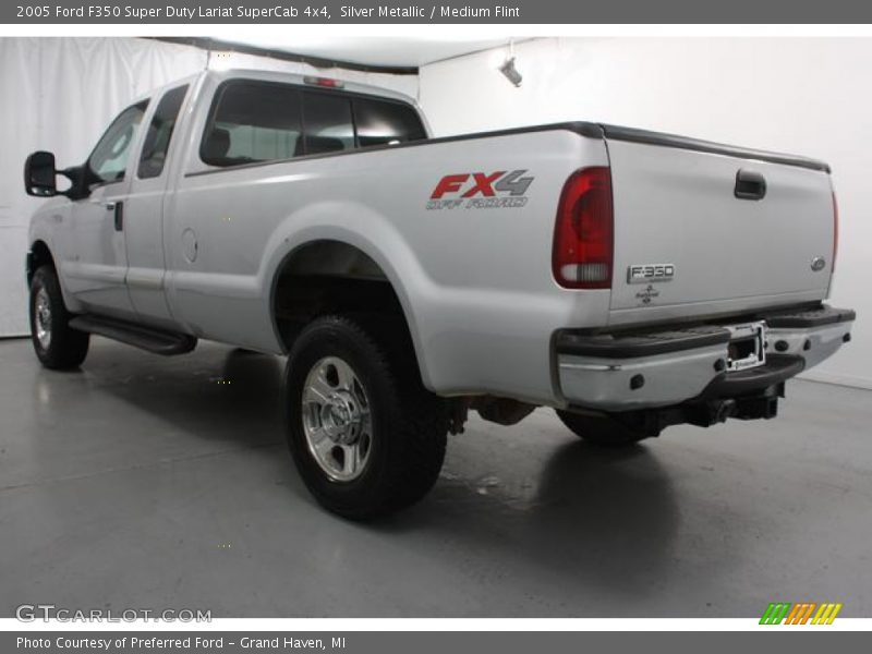 Silver Metallic / Medium Flint 2005 Ford F350 Super Duty Lariat SuperCab 4x4