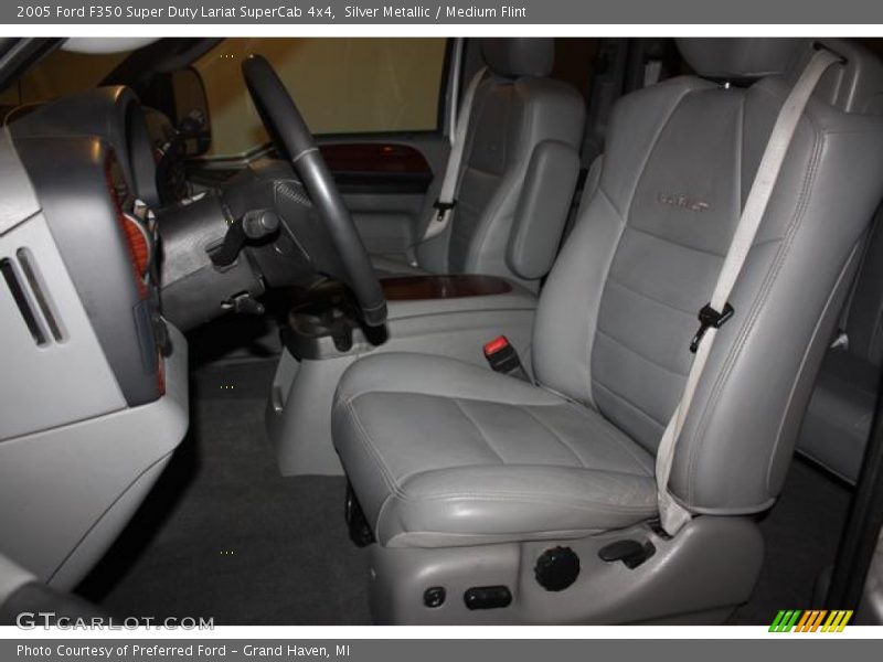 Silver Metallic / Medium Flint 2005 Ford F350 Super Duty Lariat SuperCab 4x4