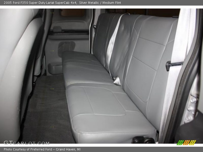 Silver Metallic / Medium Flint 2005 Ford F350 Super Duty Lariat SuperCab 4x4