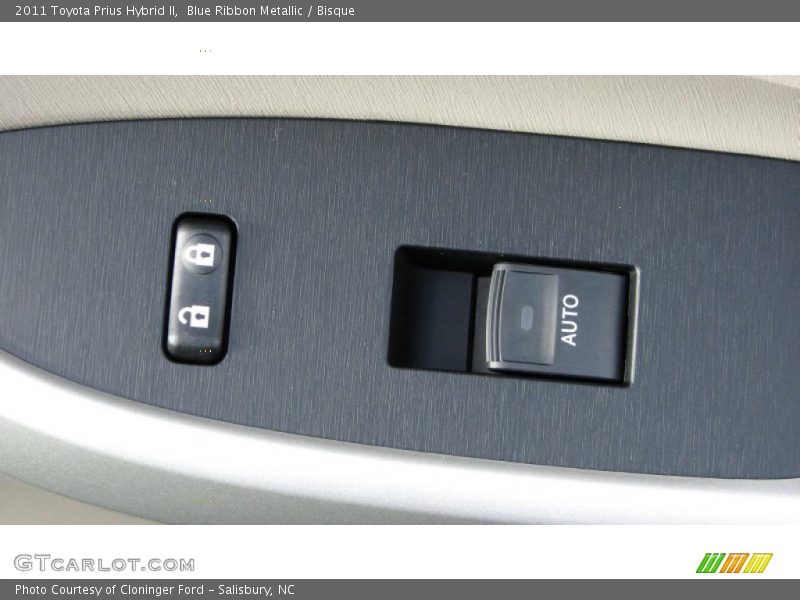 Blue Ribbon Metallic / Bisque 2011 Toyota Prius Hybrid II