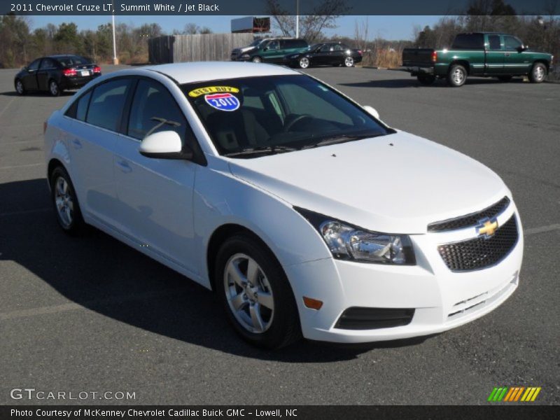 Summit White / Jet Black 2011 Chevrolet Cruze LT