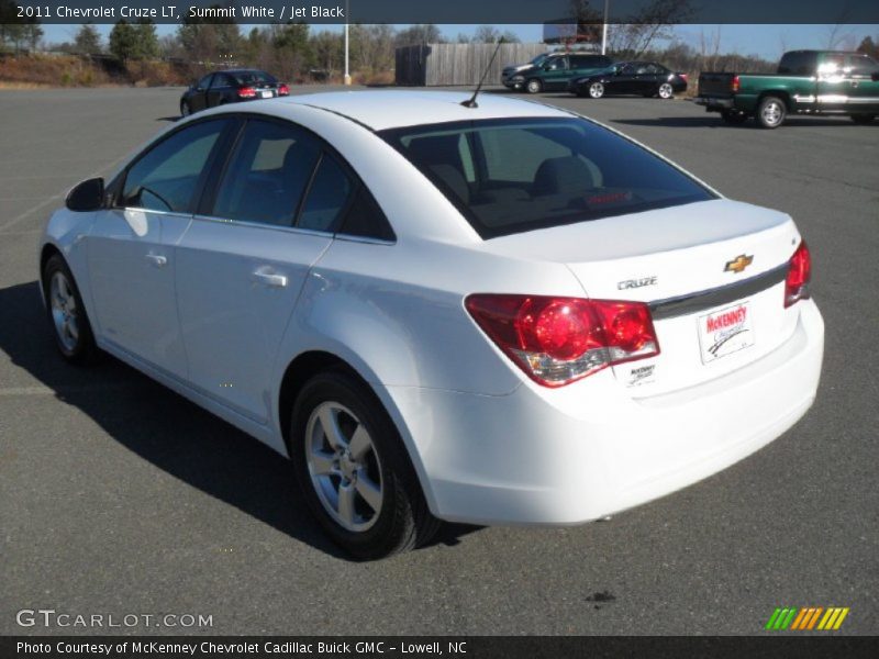 Summit White / Jet Black 2011 Chevrolet Cruze LT