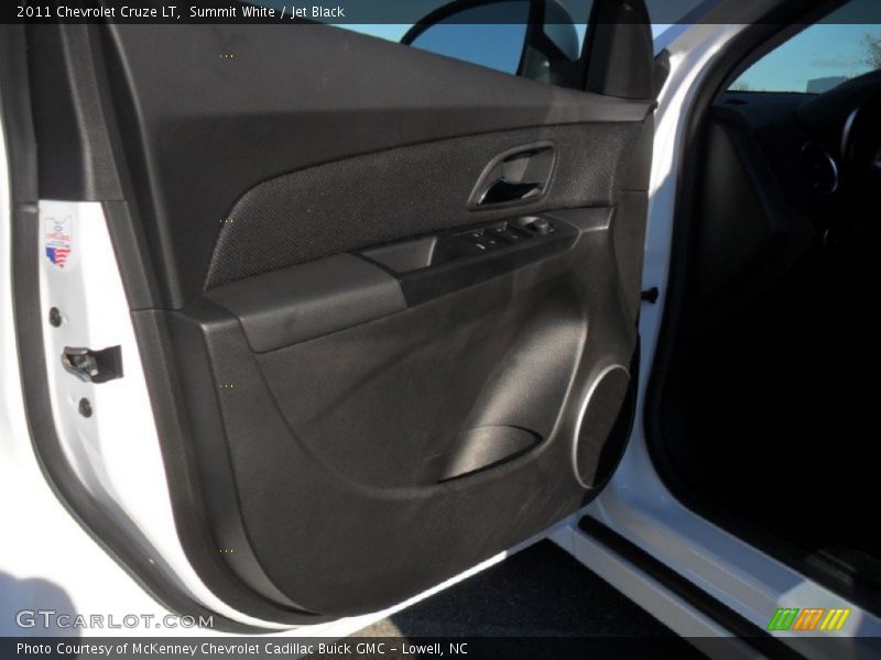 Summit White / Jet Black 2011 Chevrolet Cruze LT