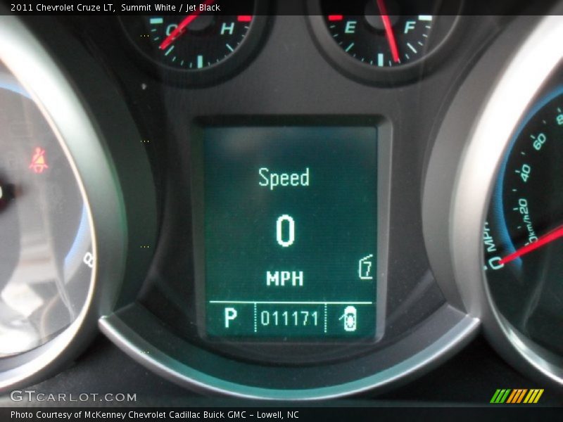 Summit White / Jet Black 2011 Chevrolet Cruze LT