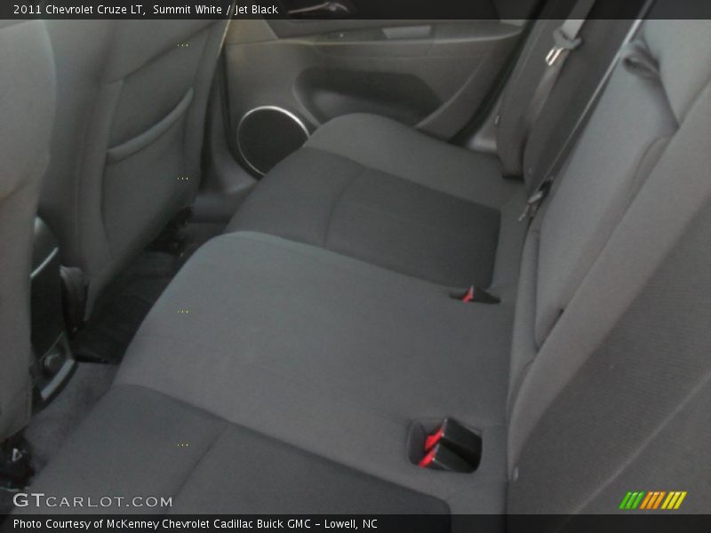 Summit White / Jet Black 2011 Chevrolet Cruze LT