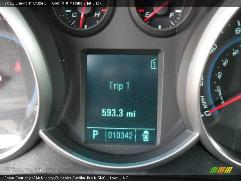 Gold Mist Metallic / Jet Black 2011 Chevrolet Cruze LT